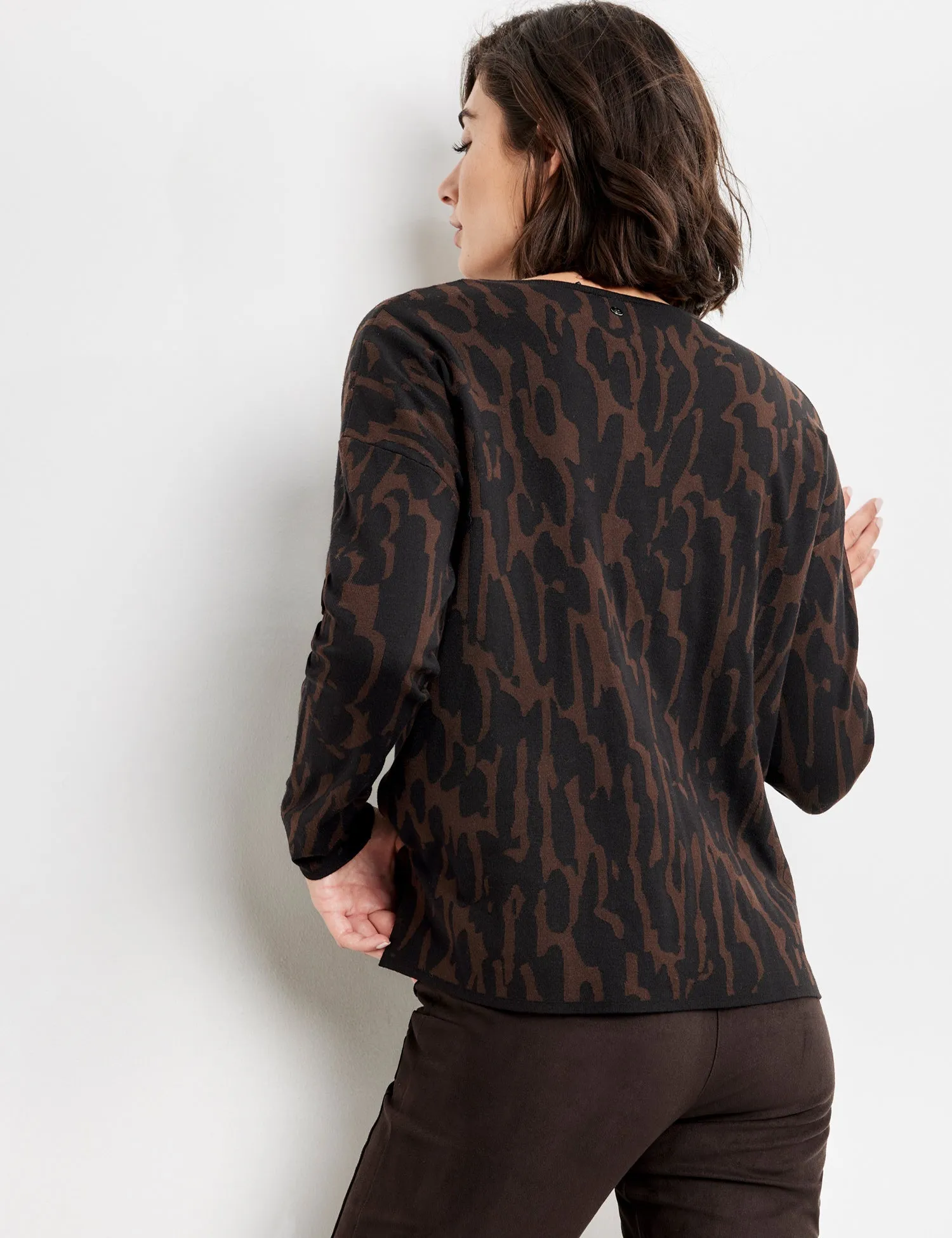 Pullover with Leopard Print