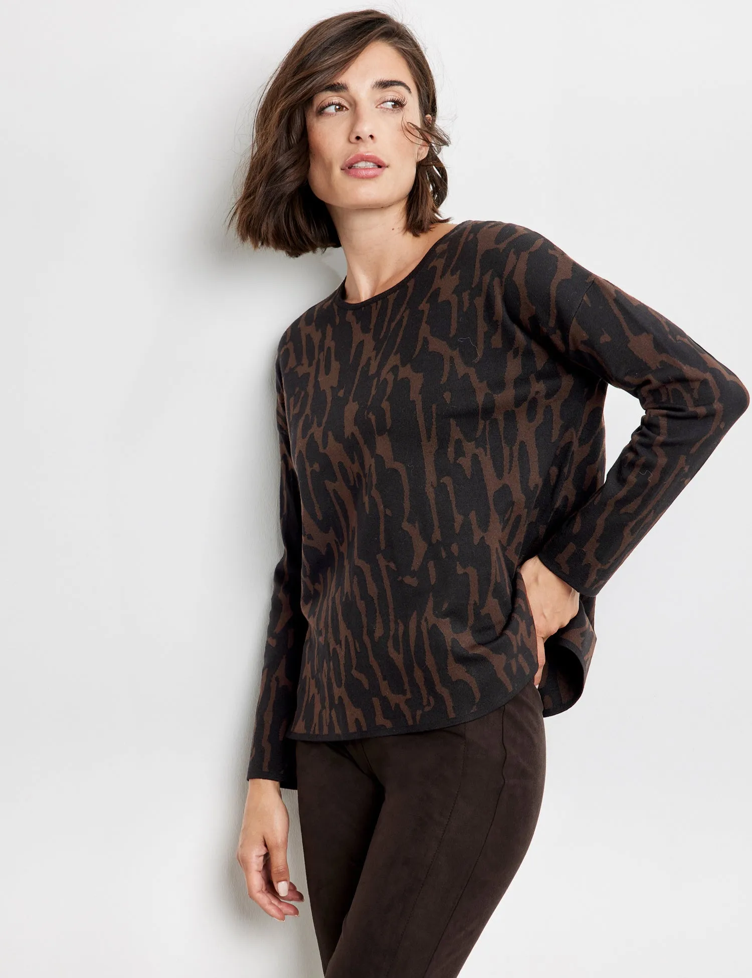 Pullover with Leopard Print