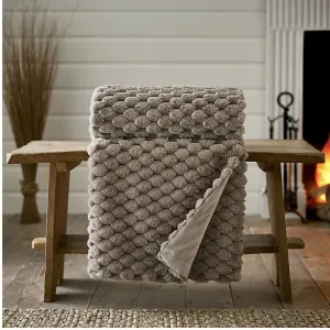The Lyndon Company 180cm Northcombe Ultrasoft Faux Fur Throw